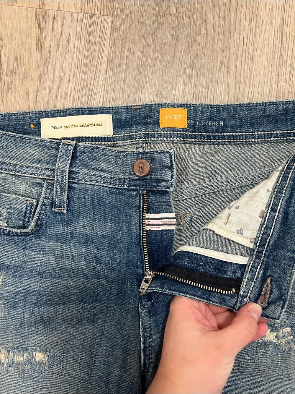 Pilcro and the Letterpress Hyphen Distressed Denim Shorts Size 27